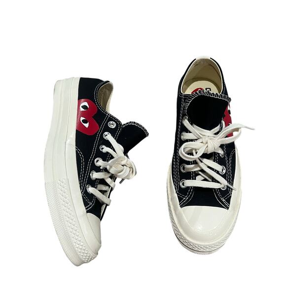 COMME des GARCONS PLAY Converse Emblem Low Top Canvas Black Sneakers - Picture 1 of 6